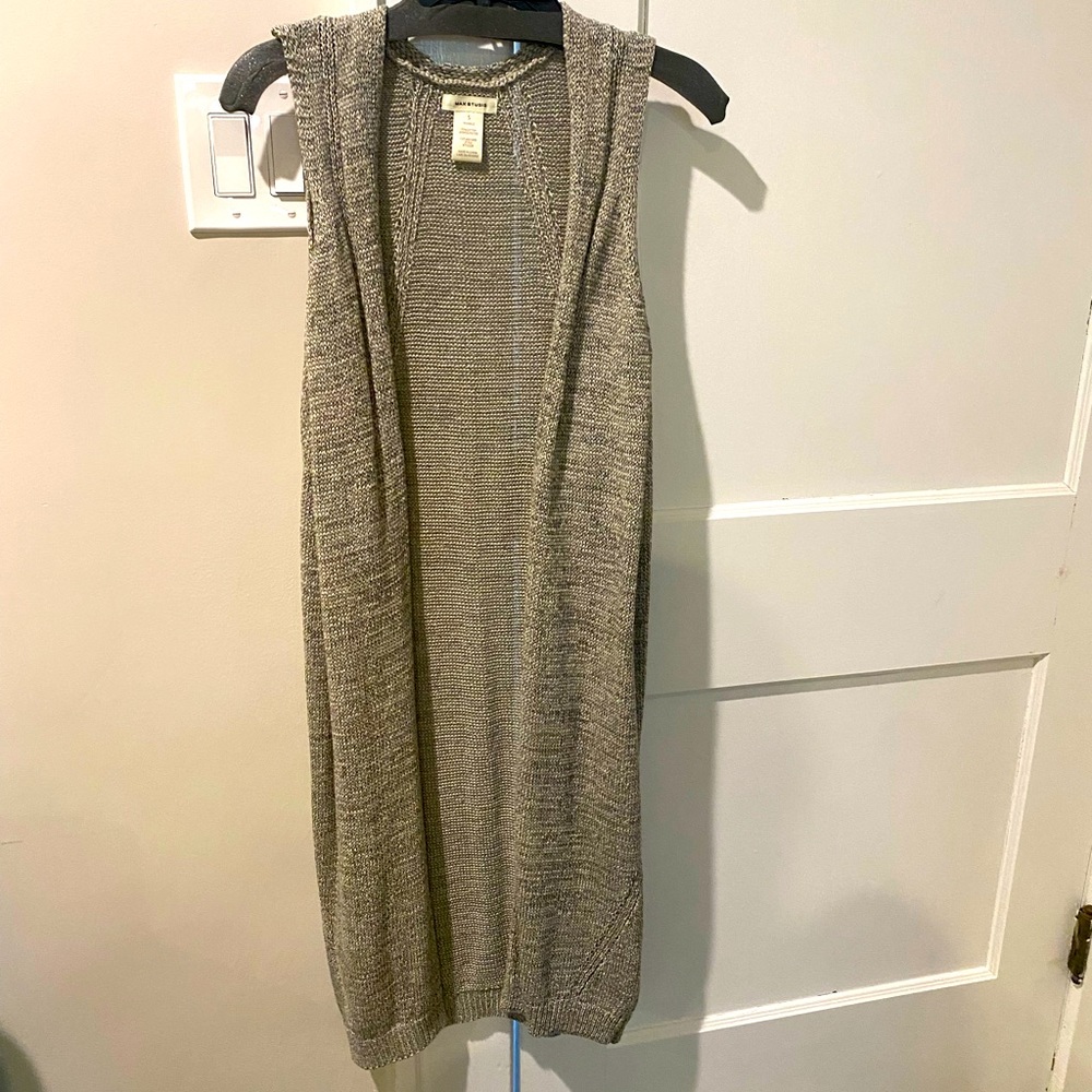 Max Studio sleeveless sweater duster EUC size small
